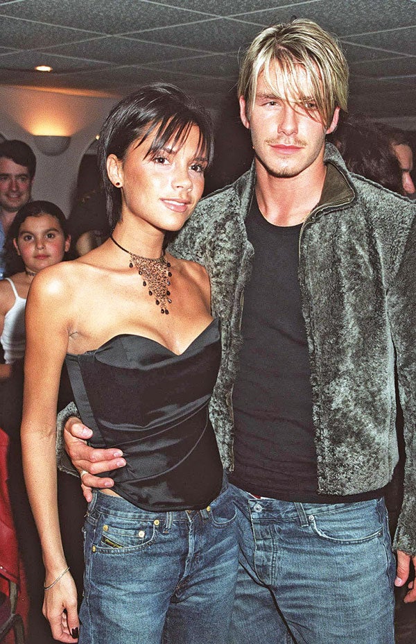 Victoria con David Beckham (1998), al principio de su noviazgo