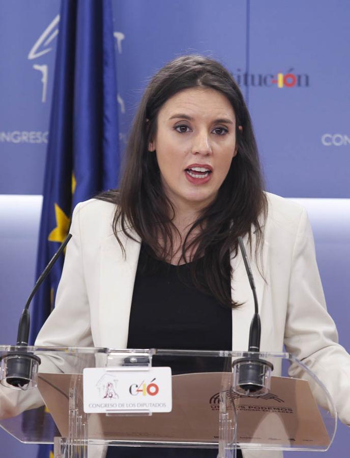 Irene Montero y Pablo Iglesias confirmaron a princios de 2018 que se encontraban esperando mellizos. Los pequeños nacieron de forma prematura, pero ya se encuentran junto a sus padres en buen estado de salud.