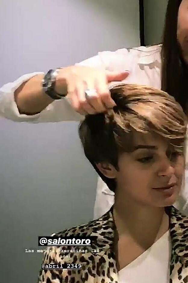 Laura Escanes explicaba a través de varios 'stories' su tratamiento de keratina.