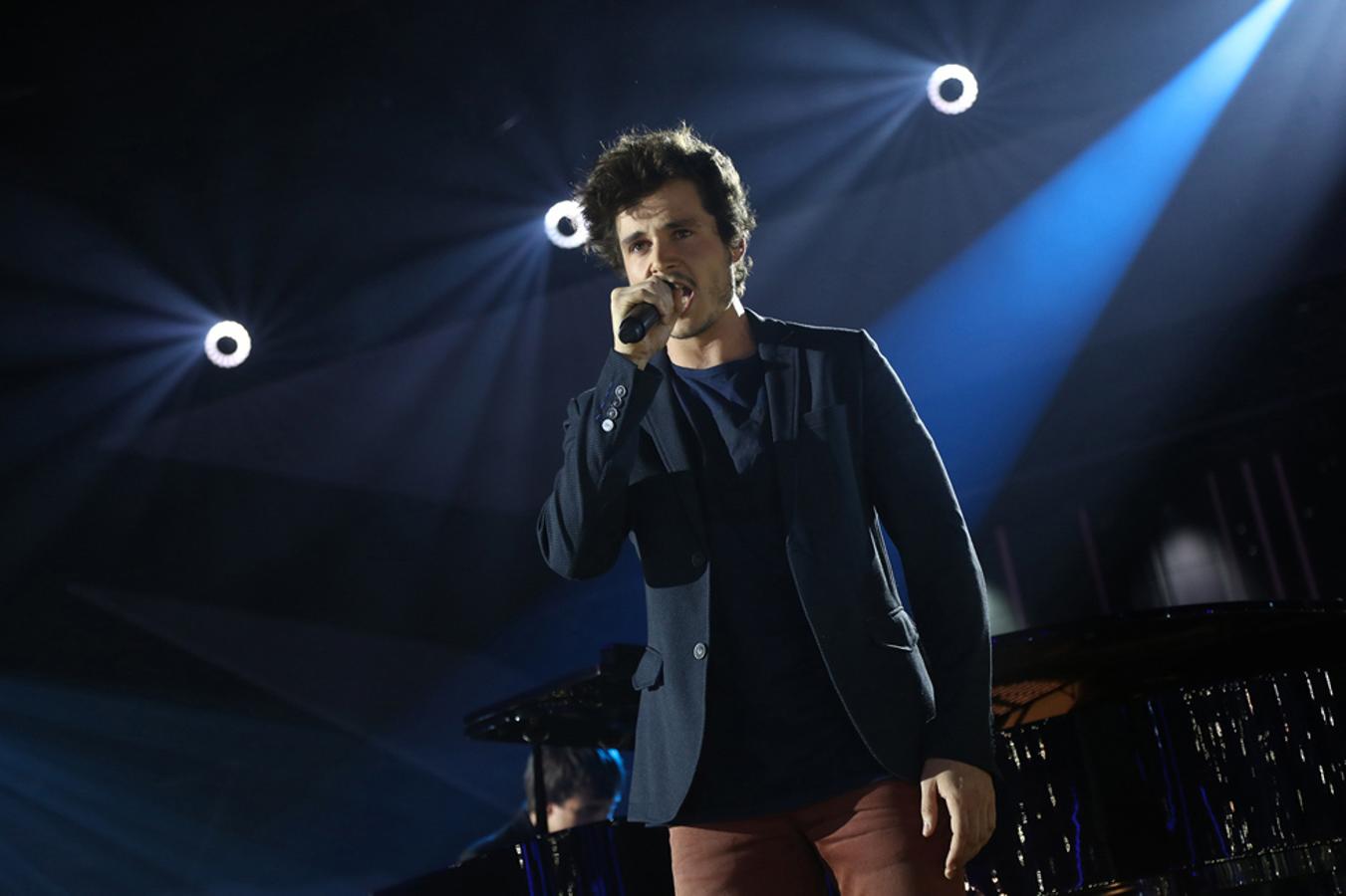 Miki, favorito del público, emocionó sobre el escenario con su interpretación de 'El Patio' de Pablo López.