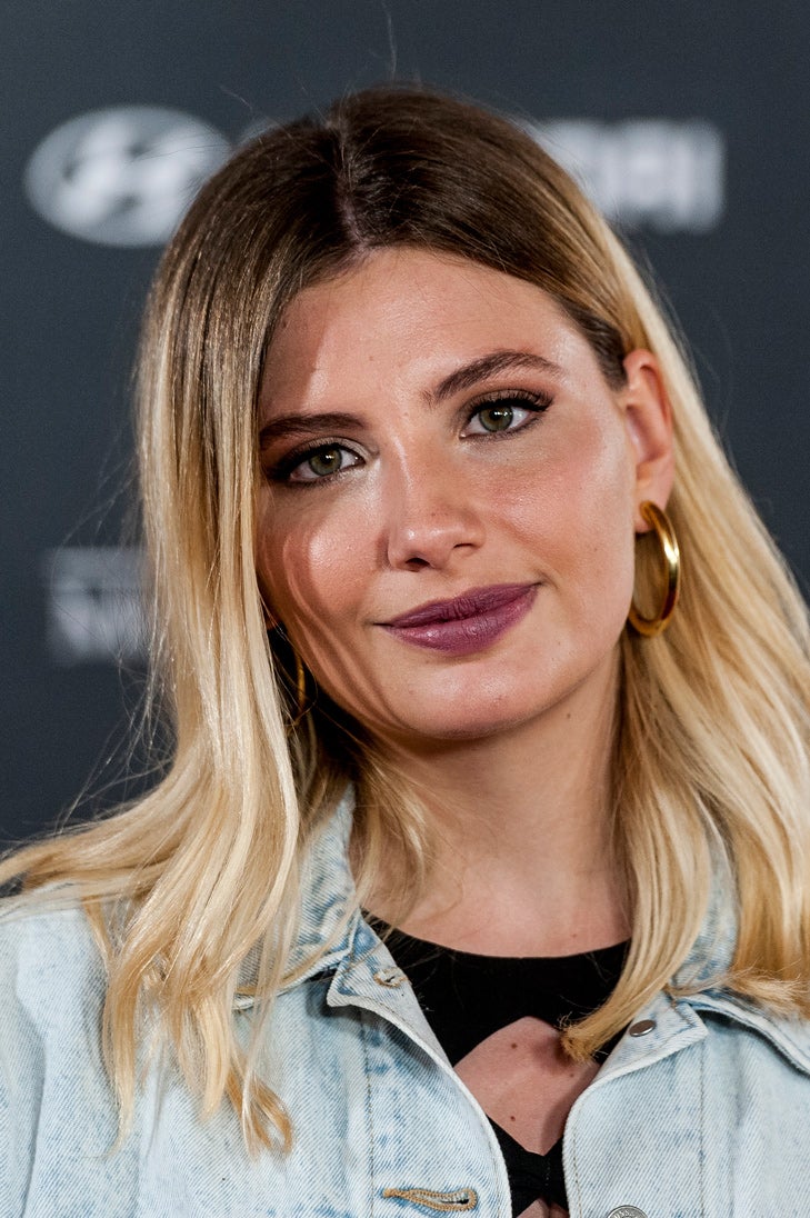 La actriz española Miriam Giovanelli prefiere lucir un color de labios suave pero en tono oscuro. Por eso apuesta por este ligero morado muy descargado.