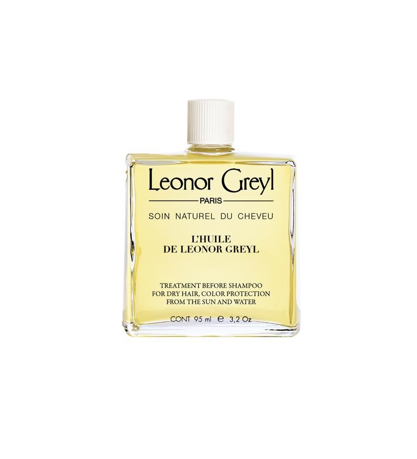 Es un aceite pre-lavado de origen natural que nutre, refuerza, desenreda y revive el cabello. Se aplica con el cabello en seco, en medios y puntas, desde la oreja hacia abajo y peinar para distribuir de forma uniforme. Y se deja actuar de 5 a 10 minutos antes de pasar al lavado habitual.  L’Huile de Leonor Greyl  (34,50 €).