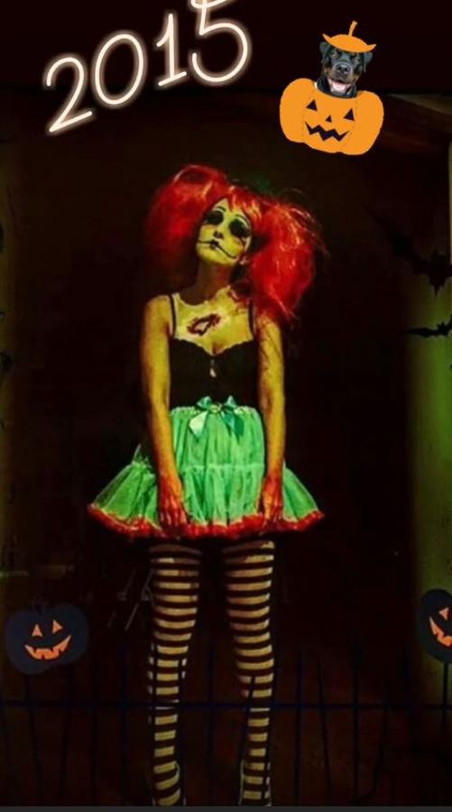 Para celebrar Halloween en 2015, Paula Echevarría se disfrazó de una suerte de muñeca diabólica... con un punto sexy. Bajo tanto maquillaje y esa peluca, la actriz estaba irreconocible.