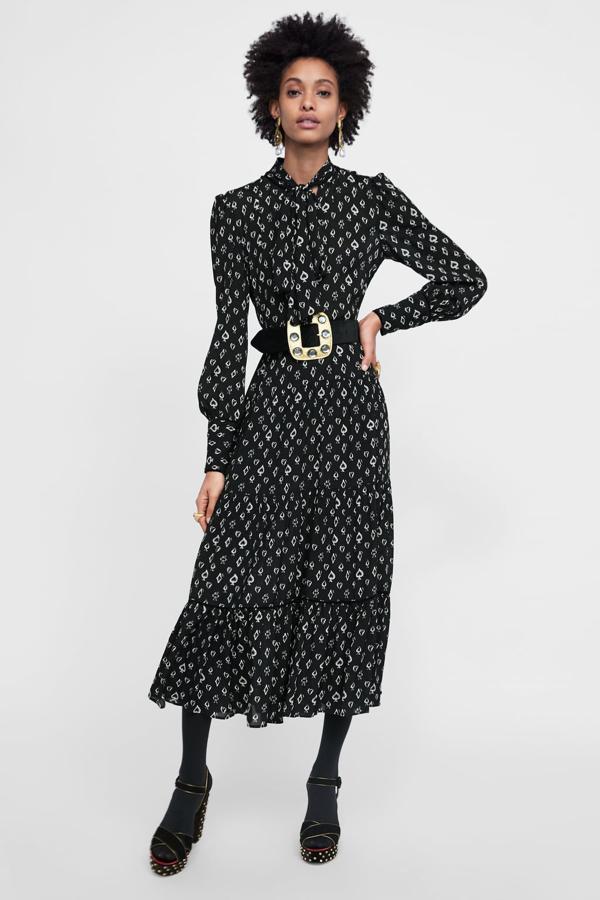 Este vestido de la nueva colección otoño-invierno de Zara es una maravilla, y a pesar de que cuesta 89.95 euros, ya está agotado tanto en la talla M como en la L.