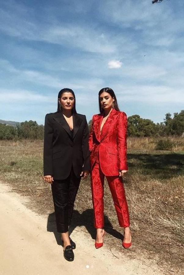 La boda de Pelayo también nos dejó looks dignos de ser copiados. Como  el traje de chaqueta brocado de Dolce & Gabbana que llevó Dulceida .