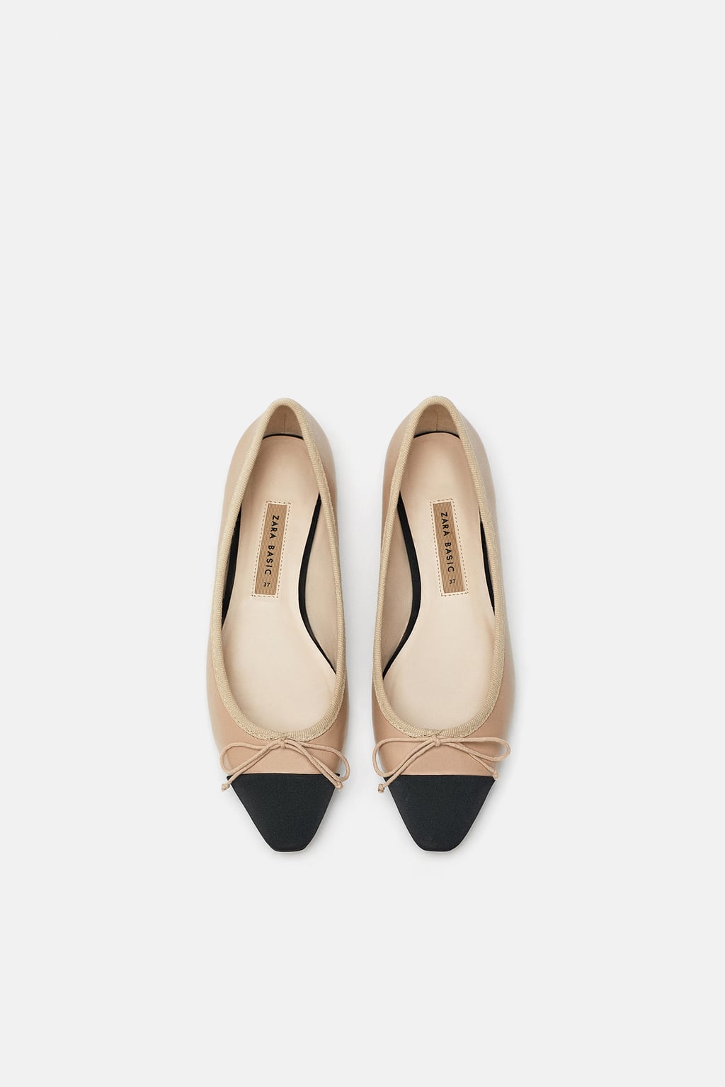 Bailarinas bicolor de Zara: 22,95 euros.