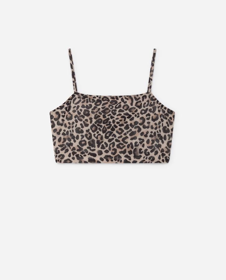 No es fácil, pero hay opción de llevarlo con una camiseta blanca de manga corta debajo. O sin nada, con una blazer encima desabrocahada (5,50 euros).