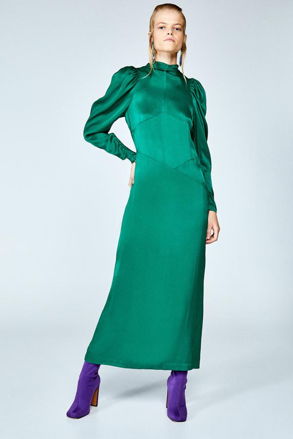 ¿No te parece perfecto para un  look de invitada ? Aprovecha el descuento que hagan y hazte con él sin pensarlo (59,99 euros).