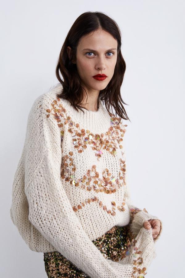 De punto grueso, con lentejuelas en pequeñas dosis (39,95 euros).