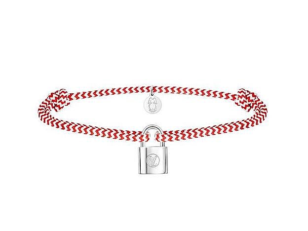 Sophie Turner ha diseñado el nuevo Silver Lockit de Louis Vuitton a beneficio de UNICEF