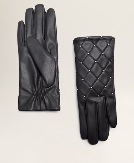 Guantes de cuero con tachuelas: 15,99 euros en Mango.