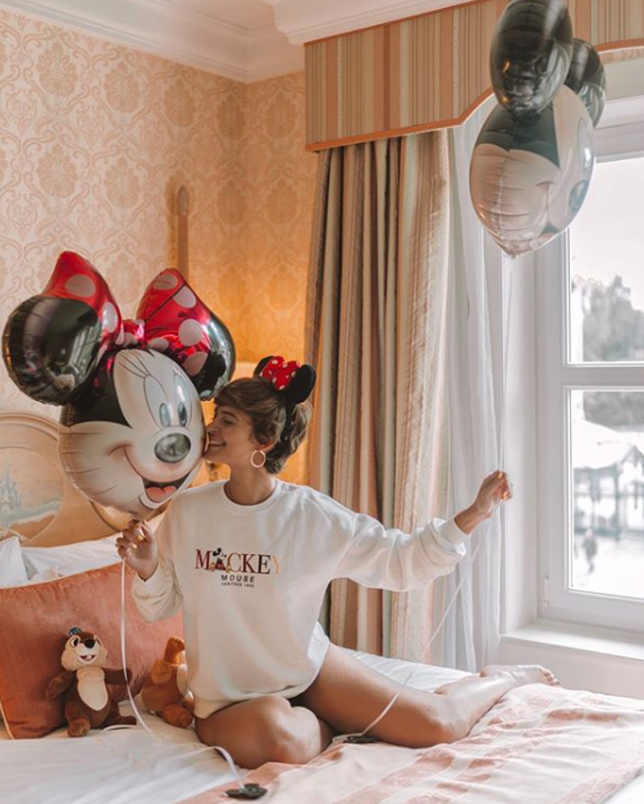 Ella fue la encargada de presentarnos la fantástica colección que Stradivarius le ha dedicado a Mickey Mouse. Las sudaderas son fantásticas (19,99 euros).