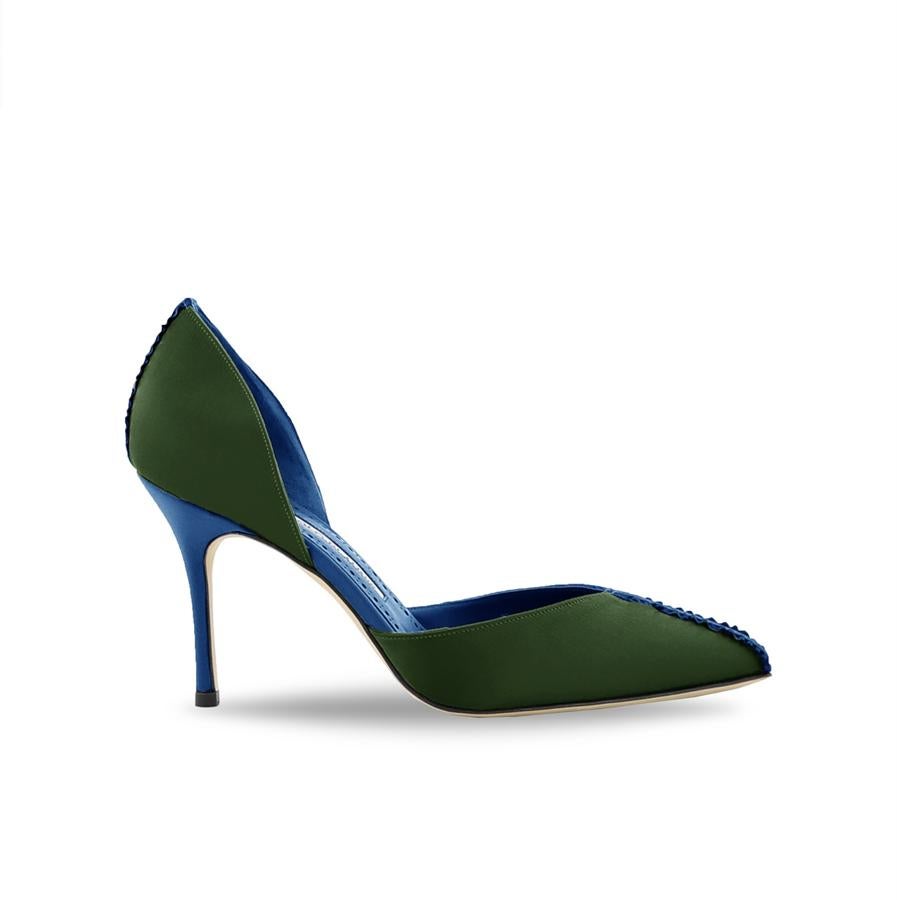 Manolo Blahnik: zapato de tacón verde y azul.