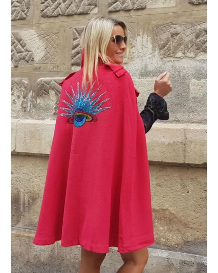 Un espectacular diseño con un gran bordado en la espalda (154,90).