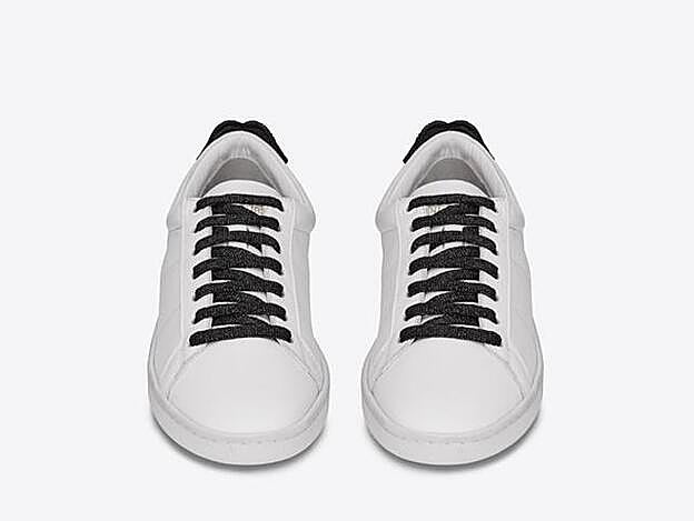 Sneakers de corte clásico de YSL, 695 euros.