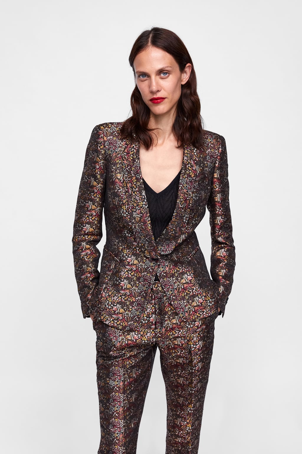 Blazer jacquard floral de Zara: 49,95 euros.