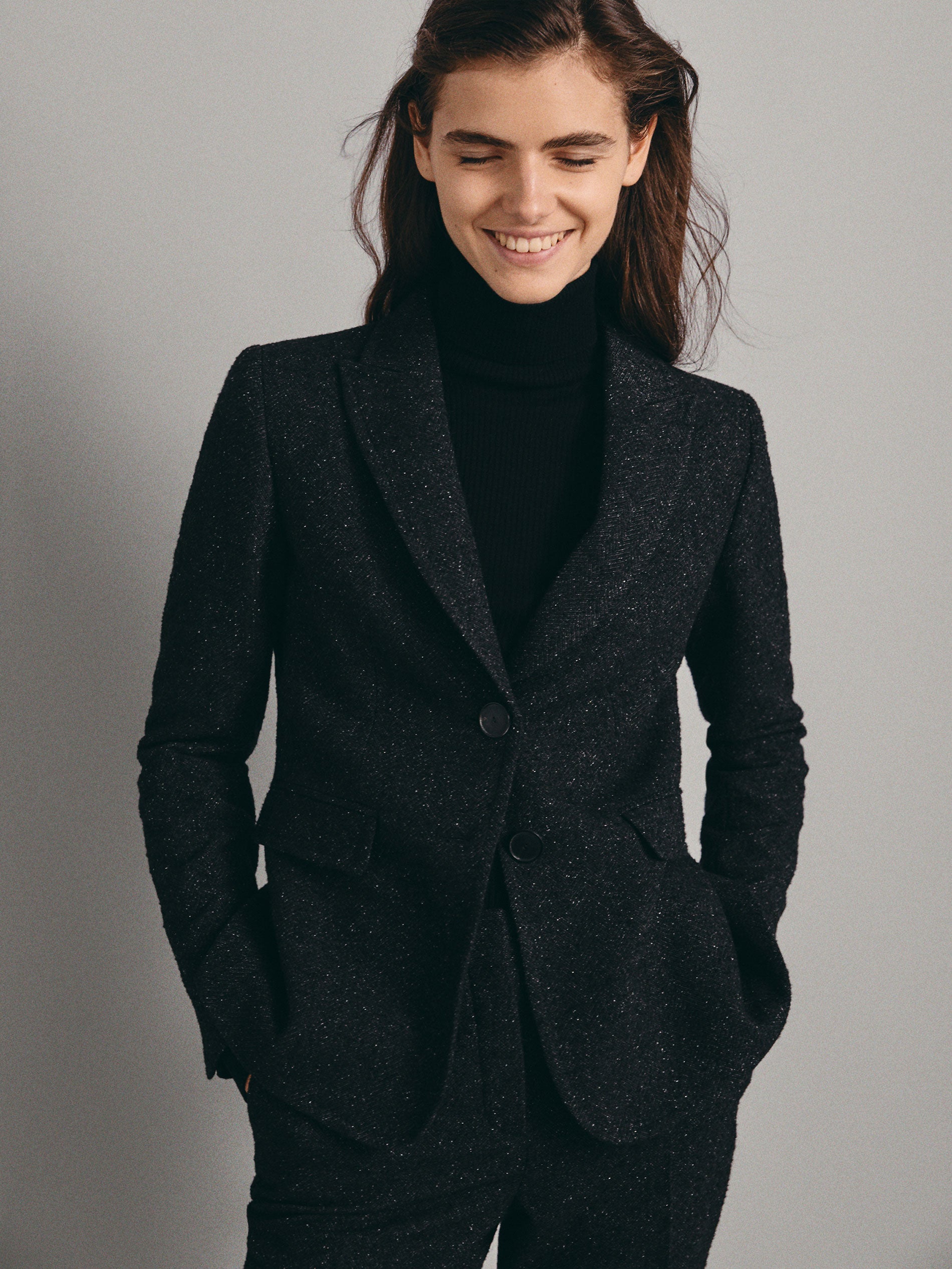 Americana de lana de Massimo Dutti: 79,95 euros.