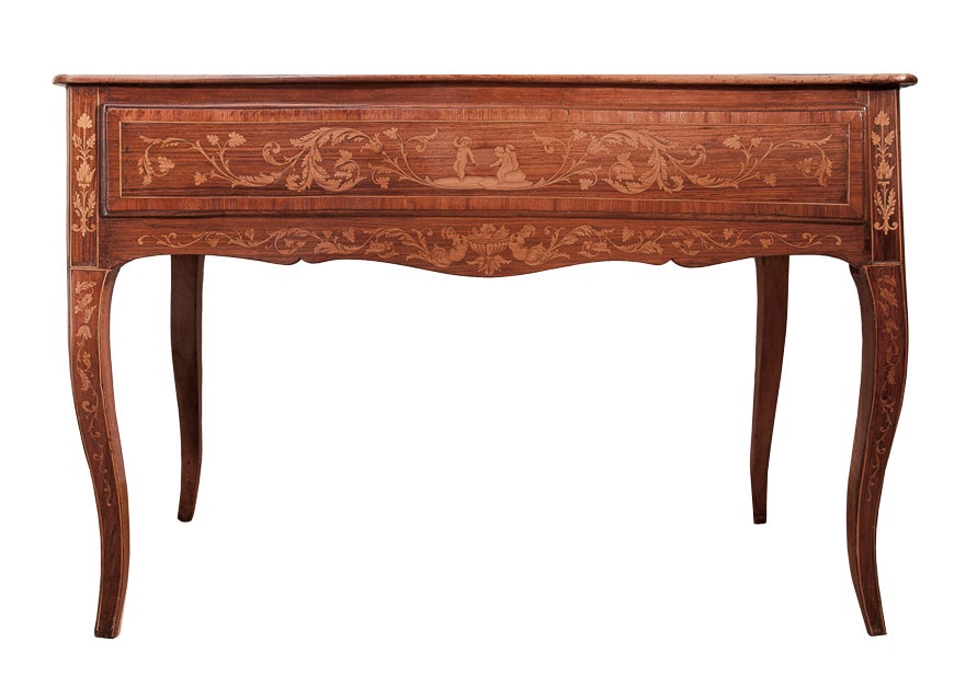 Con tanto mueble de mitad de siglo batiendo récords de subastas, las piezas de los reinados de los luises -como la mesa de Zulaica- son una inversión asequible.