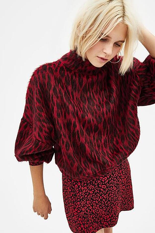 Su diseño con mangas abullonadas XXL lo convierte en una de las prendas estrella de la temporada.