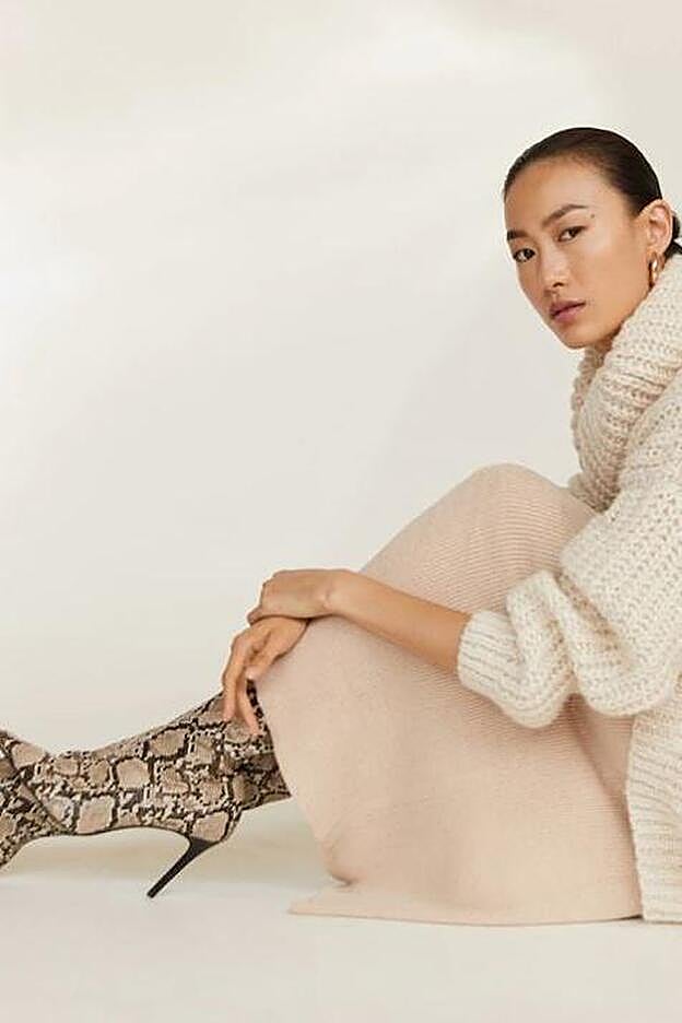 Botas efecto serpiente de Mango (49,99€)