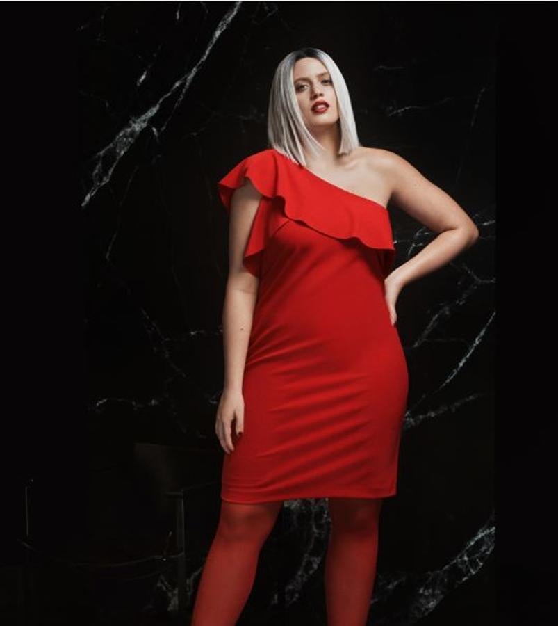 Vestido asimétrico (49,99 euros).