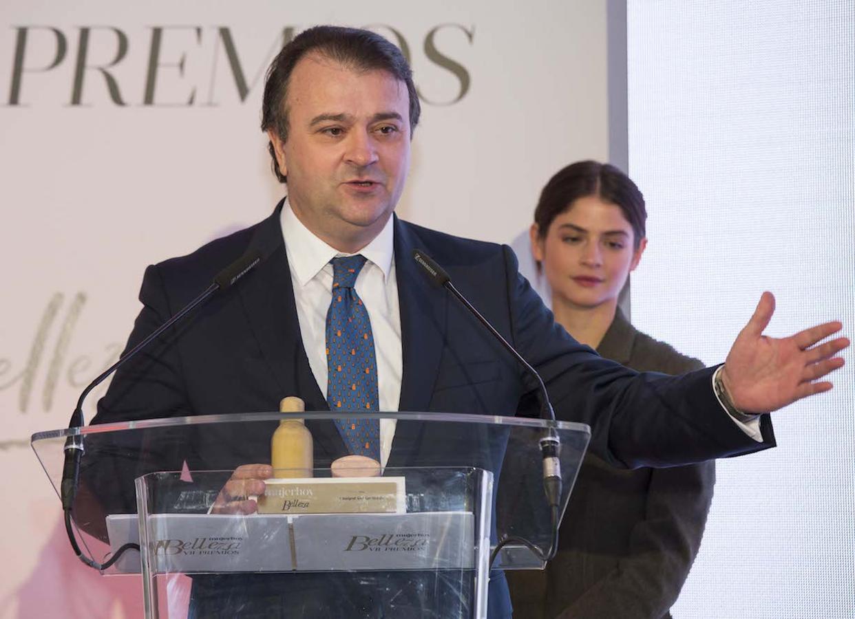 Ganador: L'Intégral Anti-Âge Sisleÿa de Sisley. Recogió el premio Álvaro Artiach, director general de Sisley.