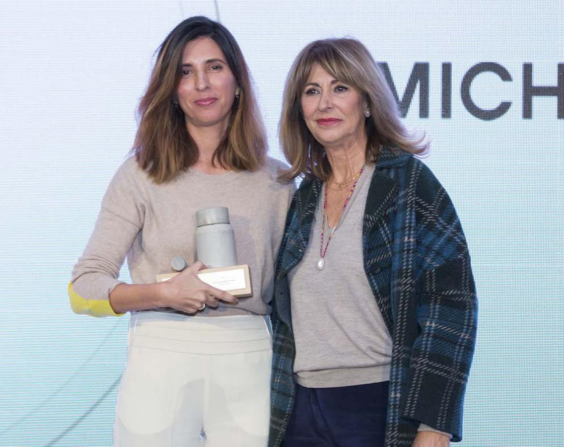 Ganador: Eau Fresh Wonderlust de Michael Kors. Recogió el premio Virginia Lázaro Ferro, directora de Comunicación de ADF Iberia. En la foto, con la directora Comercial de Revistas de CM Vocento, Liliana Maguregui.