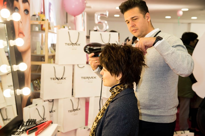 Los profesionales de Termix ofrecieron asesoramientos y peinados a todas las personas que visitaron su espacio.