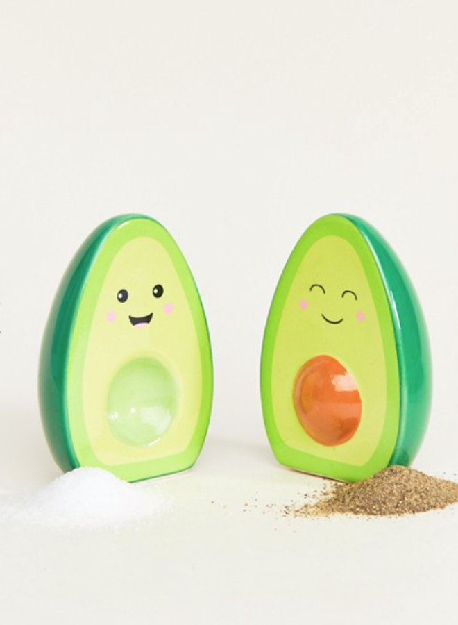 Pimentero y salero con forma de aguacate de Sass & Belle (6,99 euros).
