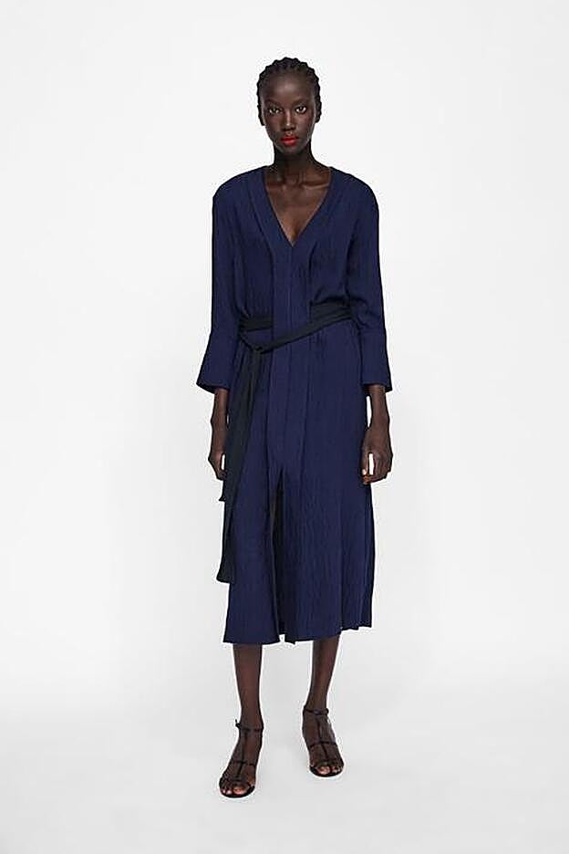 El vestido de Zara de Rania de Jordania (39.95 euros).