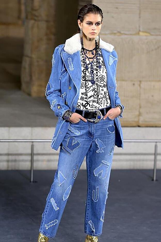 Kaia Gerber es ya una habitual sobr la pasarela de Chanel.