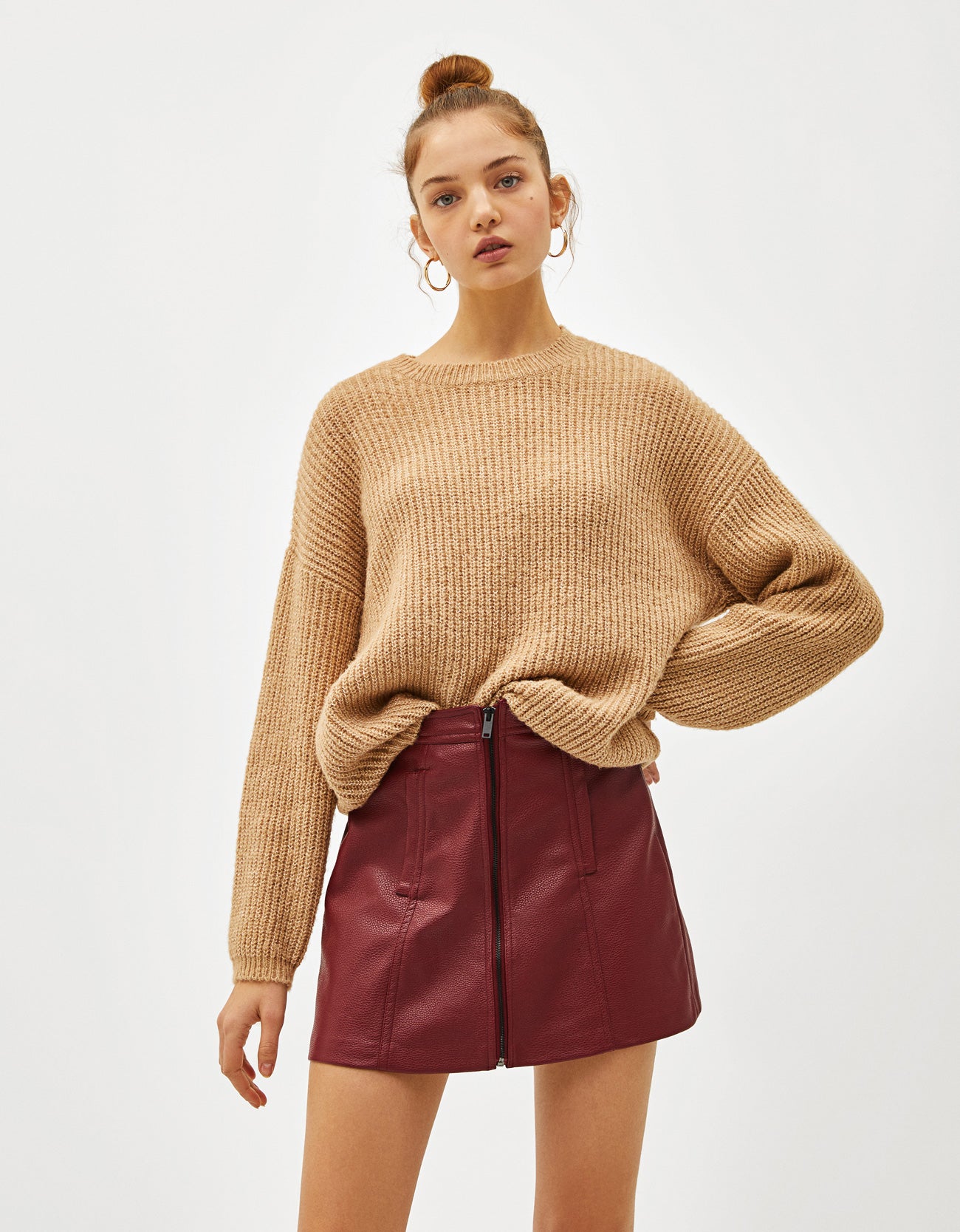 Jersey de punto con manga ancha de Bershka: 16,09 euros.