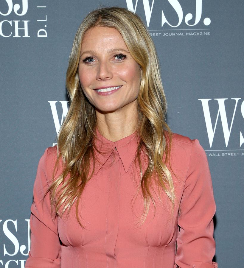 La que fuera protagonista de ‘Shakespeare enamorado¸ ha probado de todo para parar el paso del tiempo en su rostro, incluso dejarse picar por abejas para atacar a las arrugas. Sin embargo, ella misma ha reconocido que llegó un momento en el que se pasó con el bótox, que le provocó la pérdida de expresión. Menos mal que supo parar a tiempo.