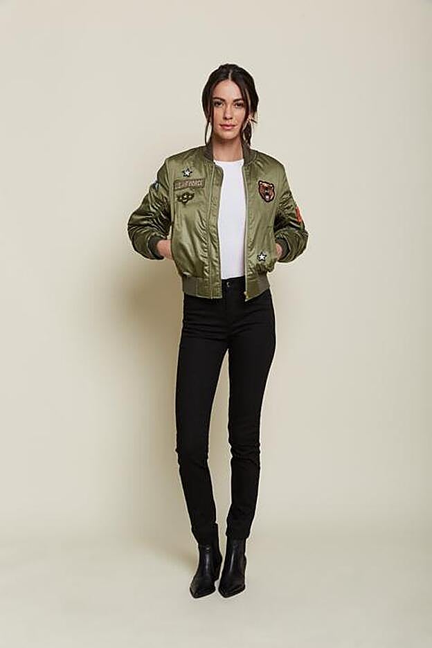 Bomber de estilo aviador, 179 euros.