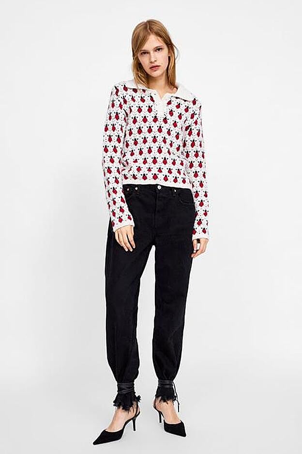 Jersey de mariquitas, de Zara (25,95 euros).
