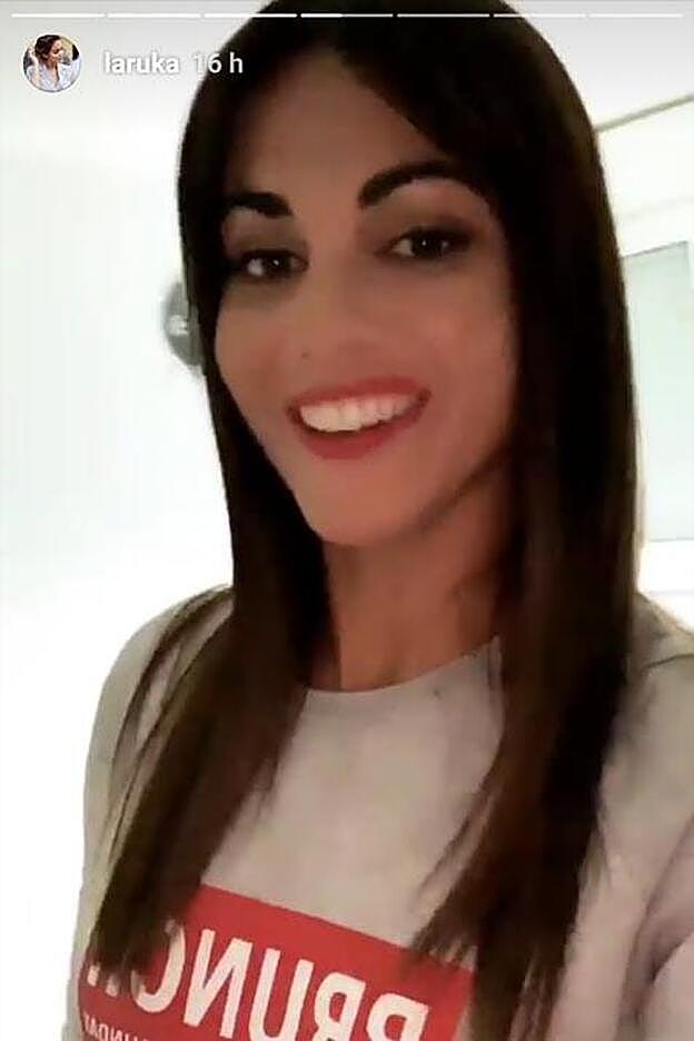 Lara Álvarez ha compartido varios 'stories' en los que hemos podido apreciar su nuevo color de pelo.