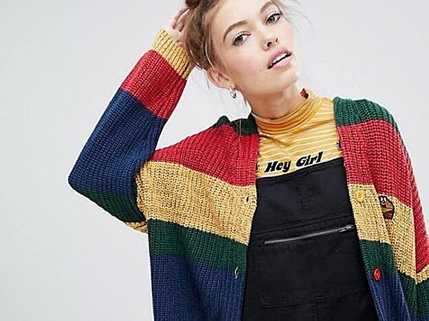 Cárdigan con diseño a rayas de Lazy Oaf. (107, 99 euros).