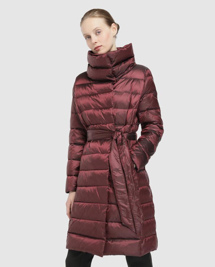 Este plumas de Roberto Verino pasa en las rebajas de El Corte Inglés de 295 a 206 euros.