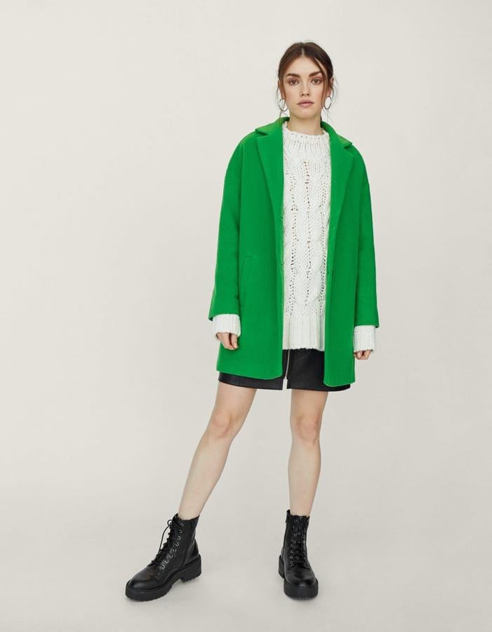 El verde es la gran apuesta de Stradivarius para este invierno. Y tenemos  las pruebas .