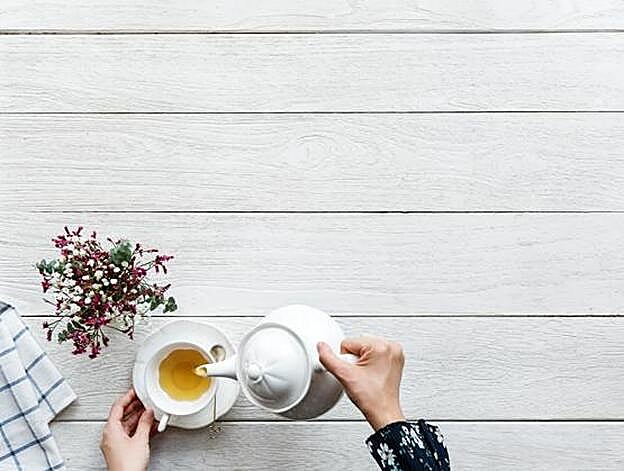La manzanilla ayuda a relajarse y favorece el sueño. Y no hay nada mejor que dormir para quemar grasa.