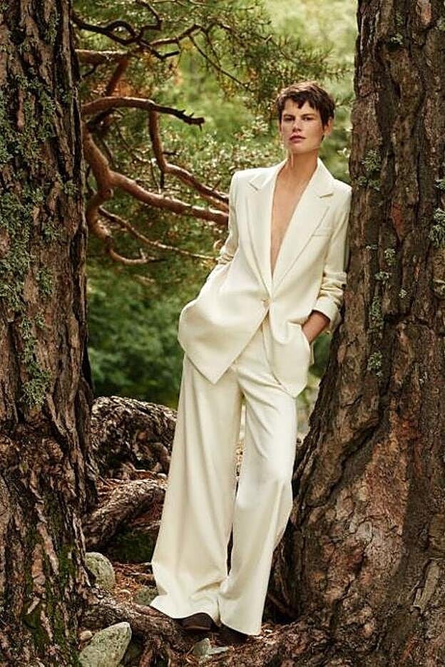 La blazer se ha quedado en 49,99 euros y el pantalón, en 19,99.