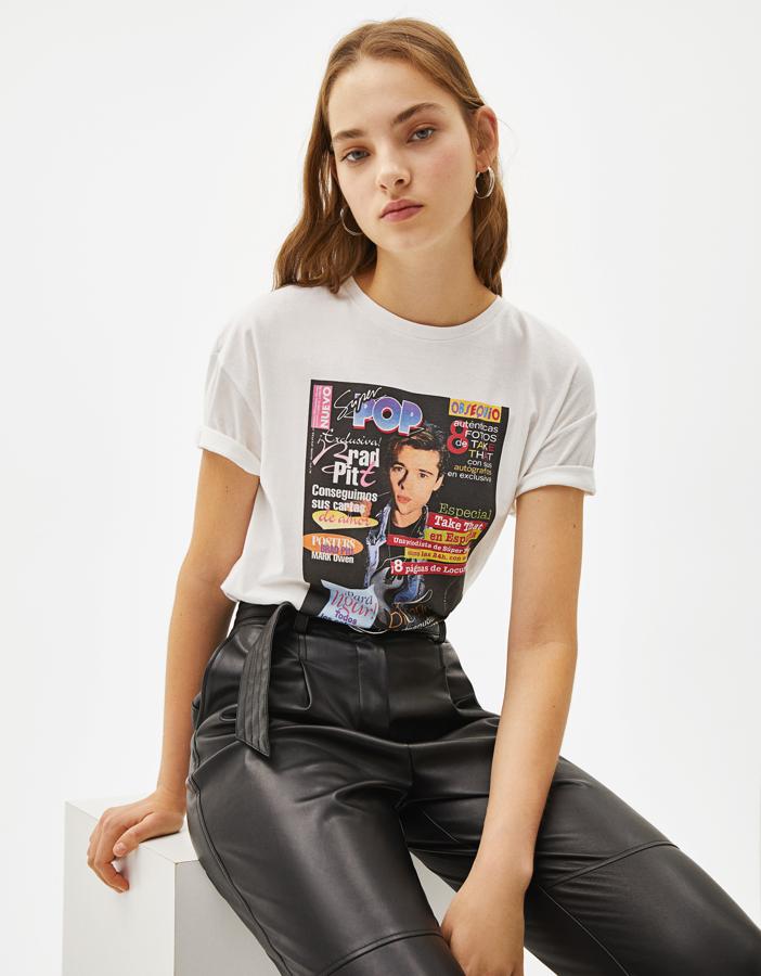 ¿Leías la revista Superpop? La biblia de los adolescentos de los 90 ahora es una camiseta de Bershka (5,99 euros).