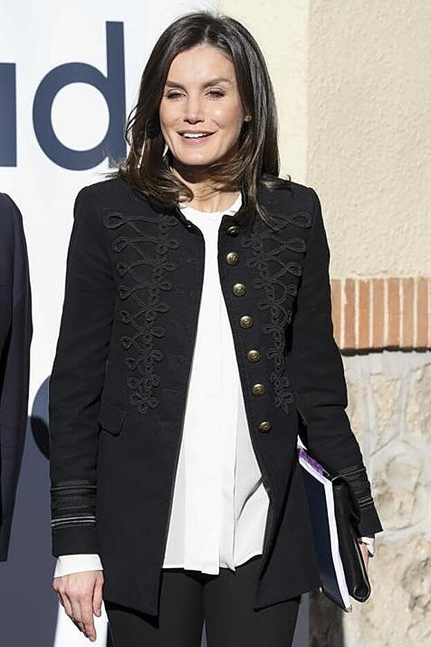 La chaqueta de Zara reciclada de doña Letizia