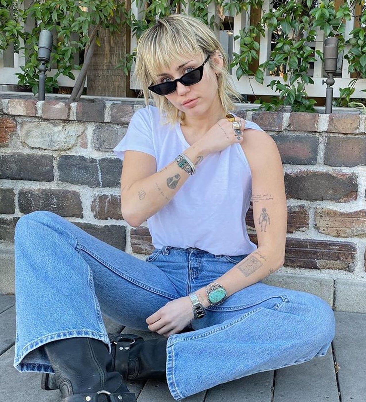 La cantante se pidió para el Día de Reyes un cambio de look y le trajeron este corte tan ochentero. Las tijeras de su peluquera, Sally Harshberger, fueron las encargadas de este mullet; un estilo capilar que amenaza con certirse en el peferido de las más modernas.