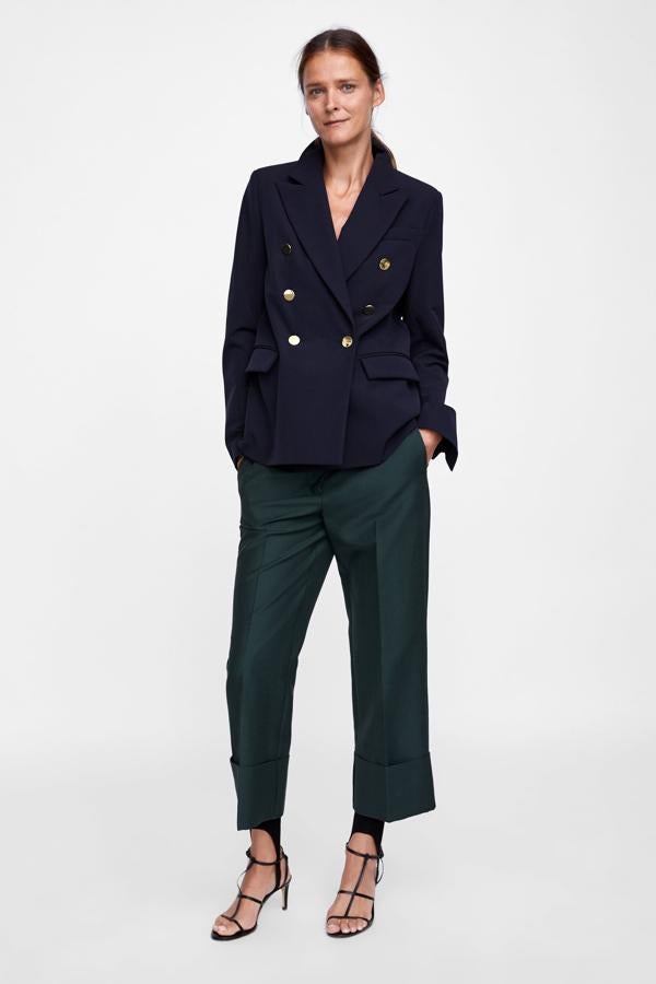 De inspiración marinera con botones dorados, 39,99 euros.