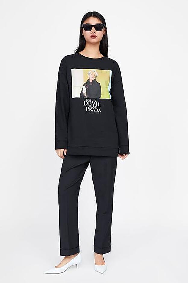 La sudadera de Zara cuesta 22.95 euros.