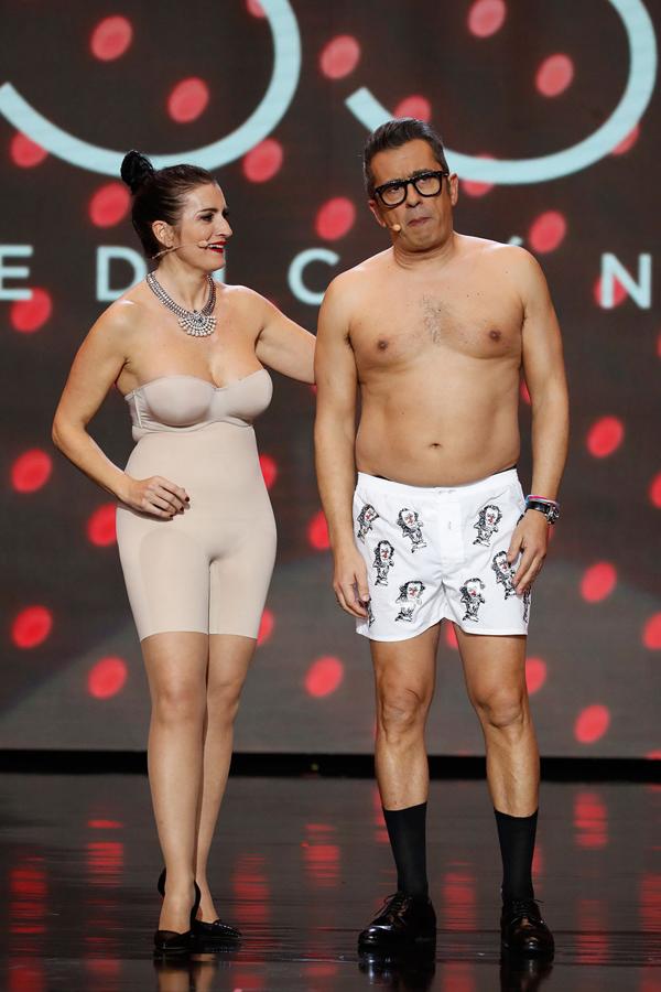 Silvia Abril y Andreu Buenafuente, en ropa interior, en la gala de los Premios Goya 2019.