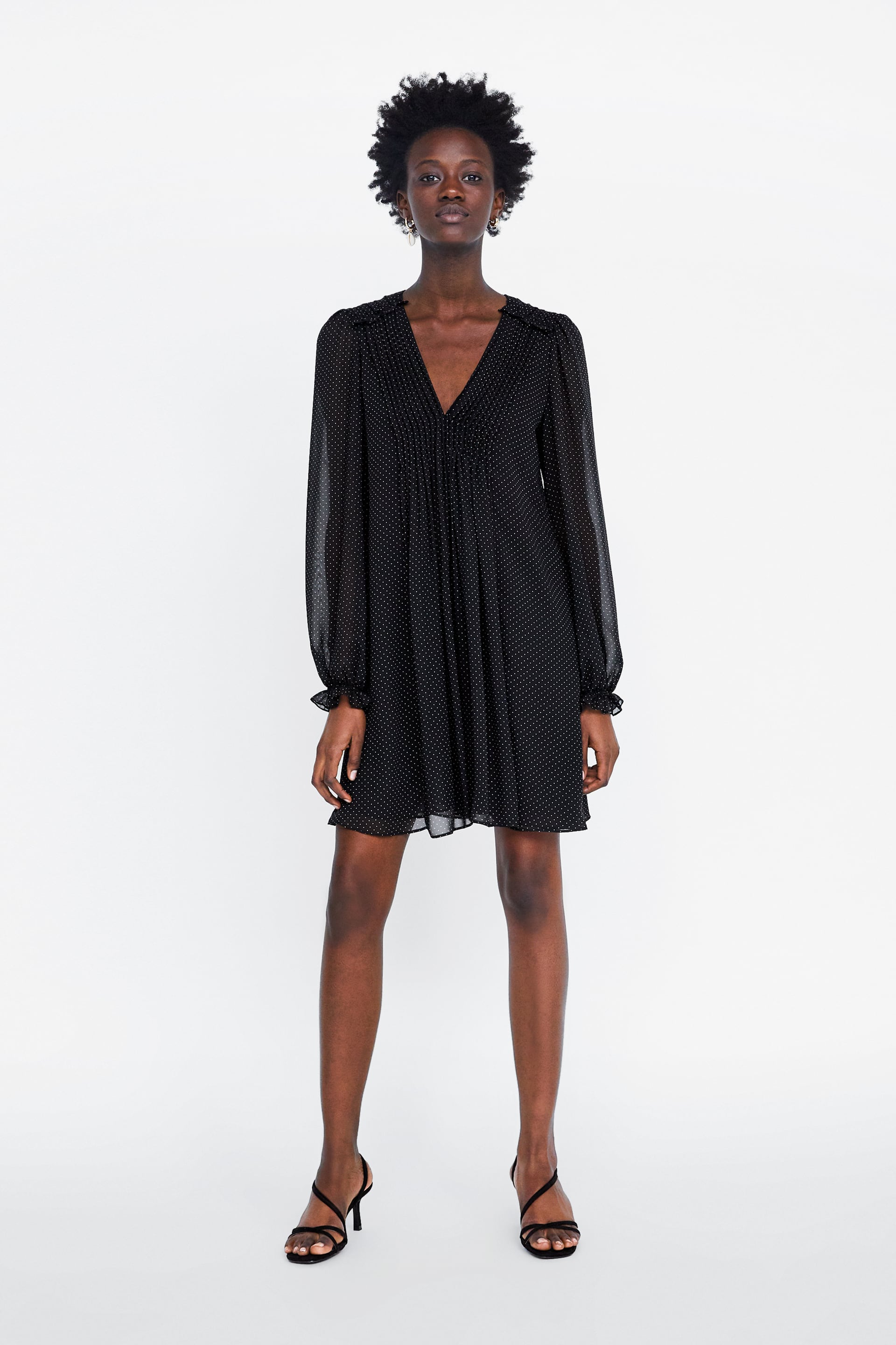 Y en versión vestido, con un precio de 39.95 euros en Zara.