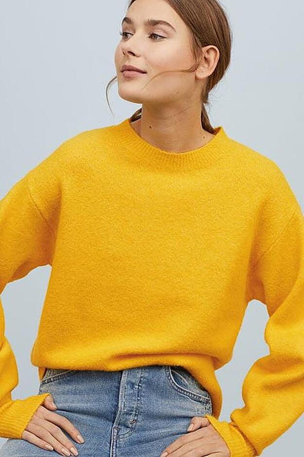 Jersey amarillo huevo de H&M.