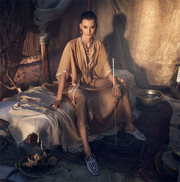 Esta propuesta de Zara para los días más calurosos del verano nos encanta. ¡Los colores terracota serán tendencia!